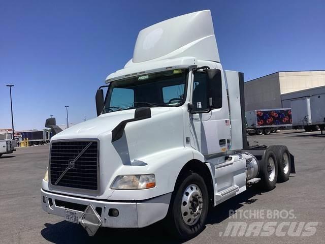 Volvo VNM64T Tracteur routier