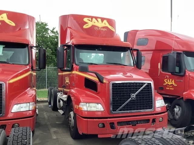 Volvo VNM64T Tracteur routier