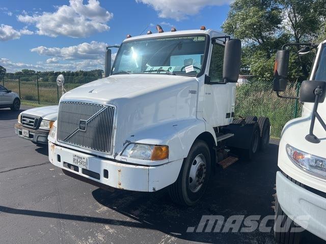 Volvo VNM64T Tracteur routier