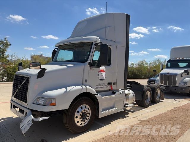 Volvo VNM64T Tracteur routier