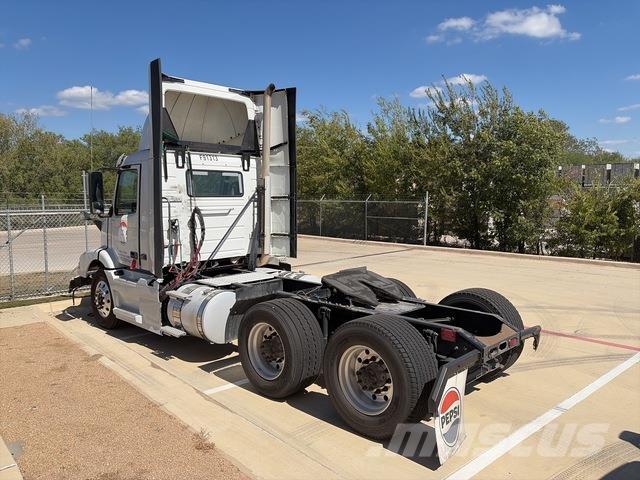 Volvo VNM64T Tracteur routier