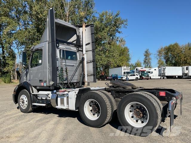 Volvo VNR 300 Tracteur routier