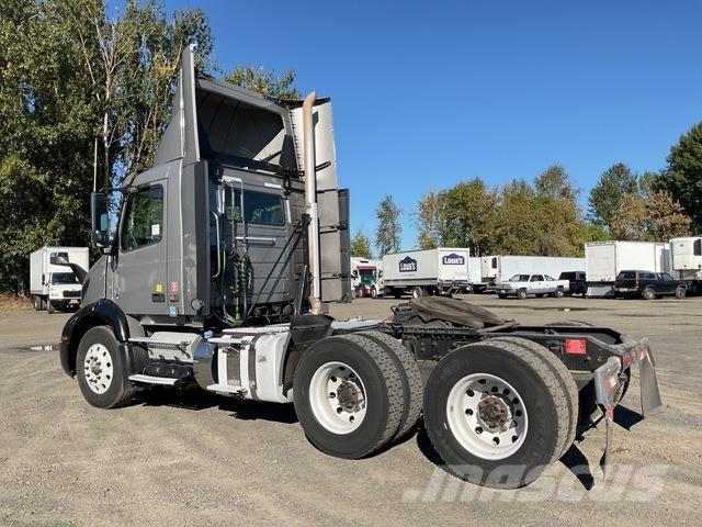 Volvo VNR 300 Tracteur routier