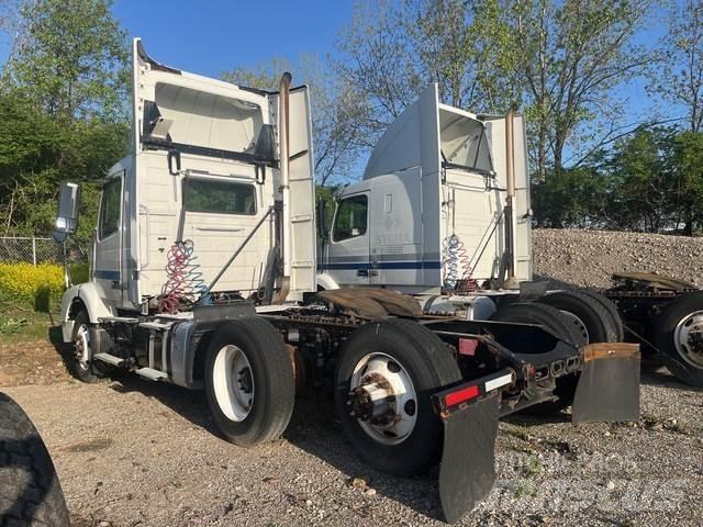Volvo VNR64T Tracteur routier