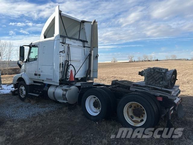 Volvo VNR64T Tracteur routier