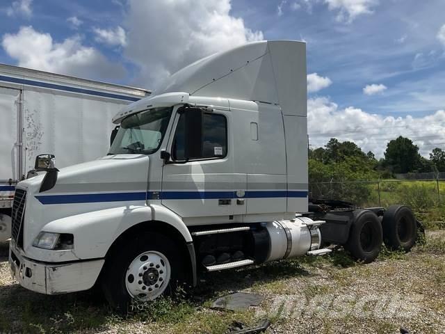 Volvo VNR64T Tracteur routier