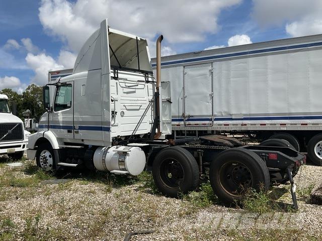 Volvo VNR64T Tracteur routier