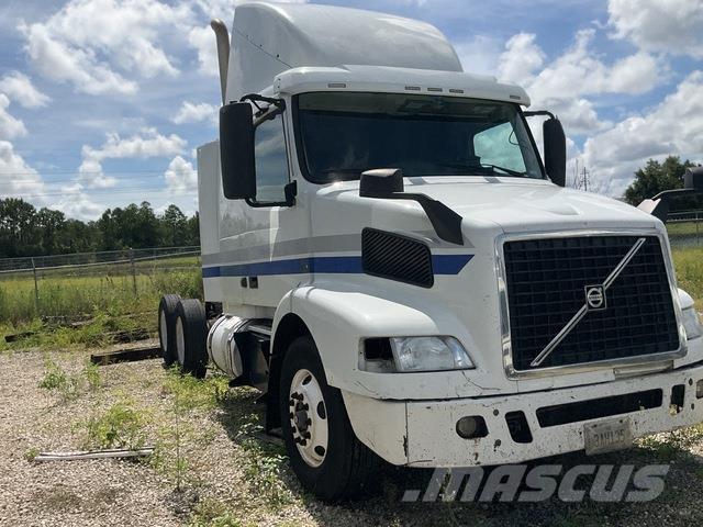Volvo VNR64T Tracteur routier