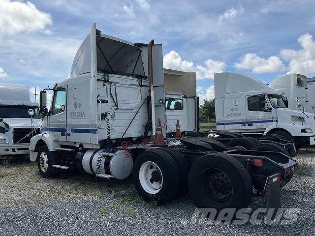 Volvo VNR64T Tracteur routier