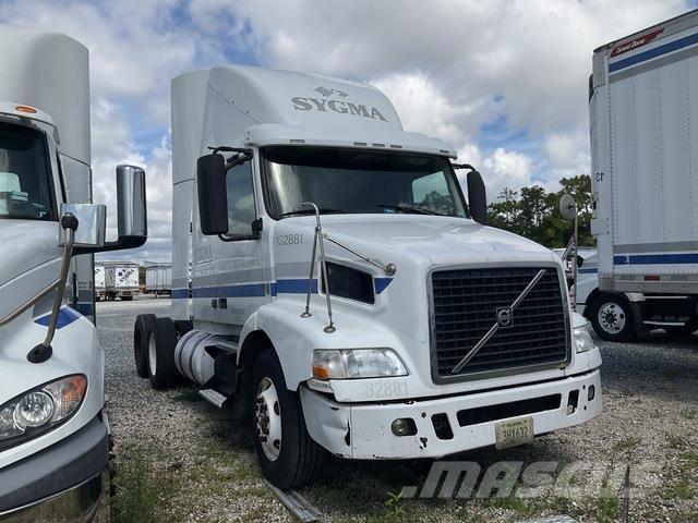 Volvo VNR64T Tracteur routier