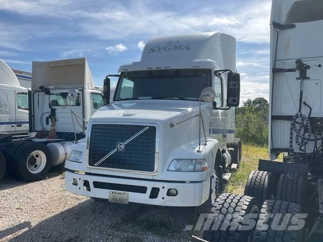 Volvo VNR64T Tracteur routier