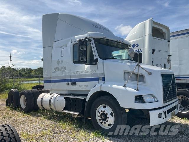 Volvo VNR64T Tracteur routier