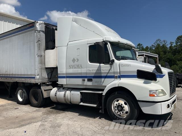 Volvo VNR64T Tracteur routier