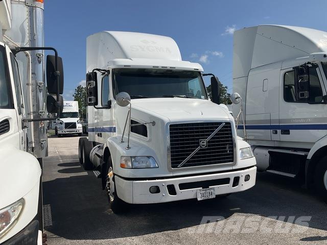 Volvo VNR64T Tracteur routier