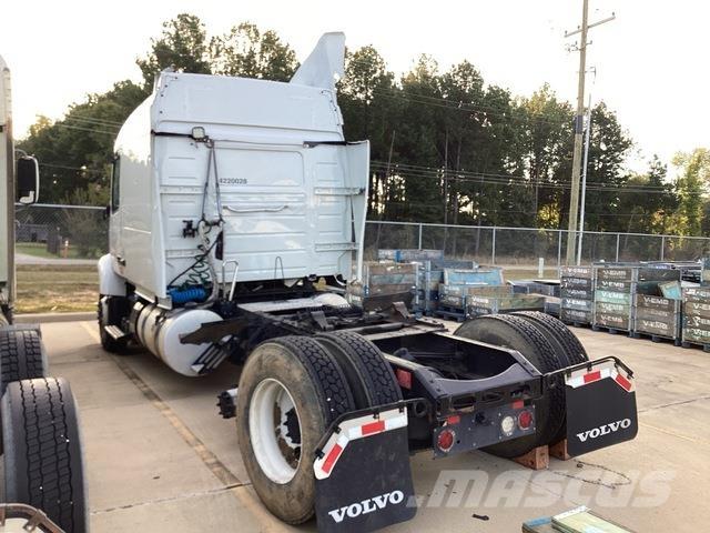 Volvo VNR64T Tracteur routier