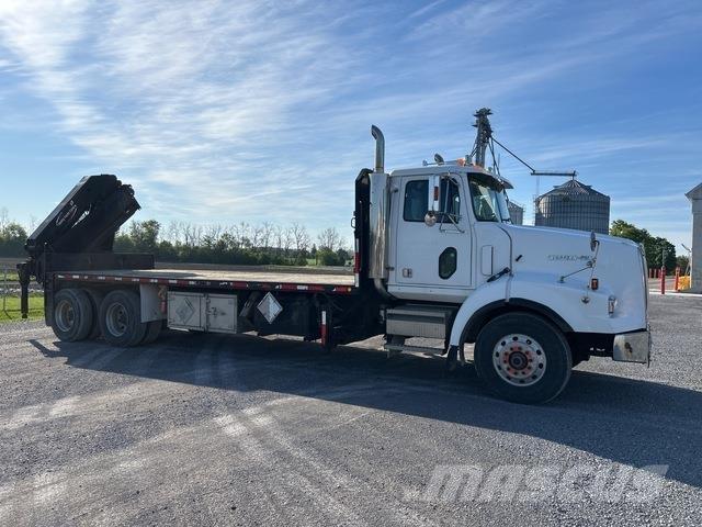 Western Star  Camion plateau ridelle avec grue