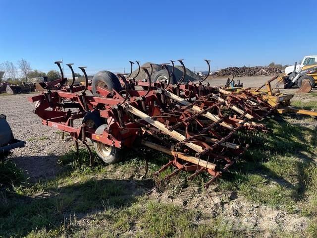  WFE 226 Déchaumeur, cultivateur