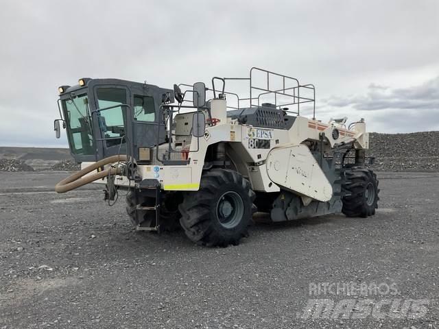 Wirtgen 2400 Compacteur de sol