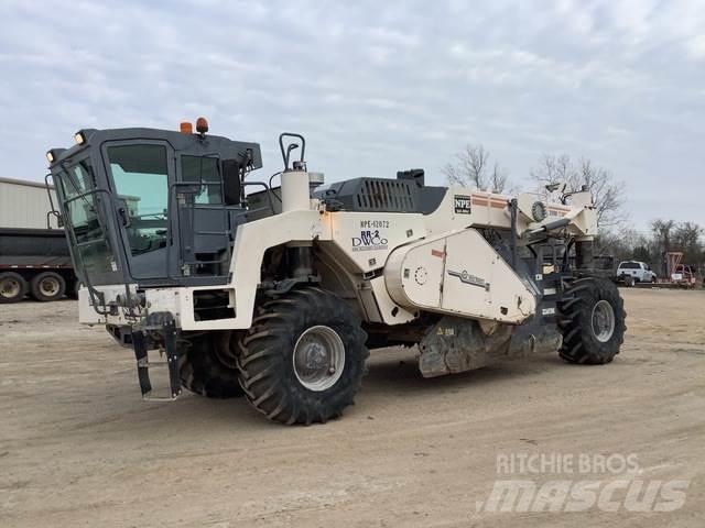 Wirtgen WR2000 Compacteur de sol