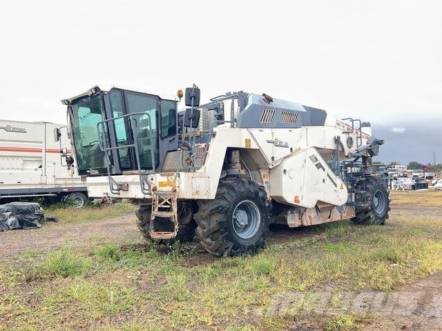 Wirtgen WR240 Compacteur de sol
