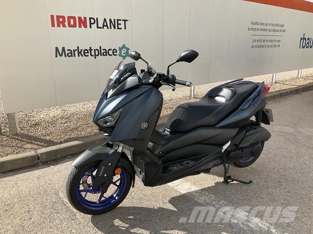 Yamaha X-Max Quad