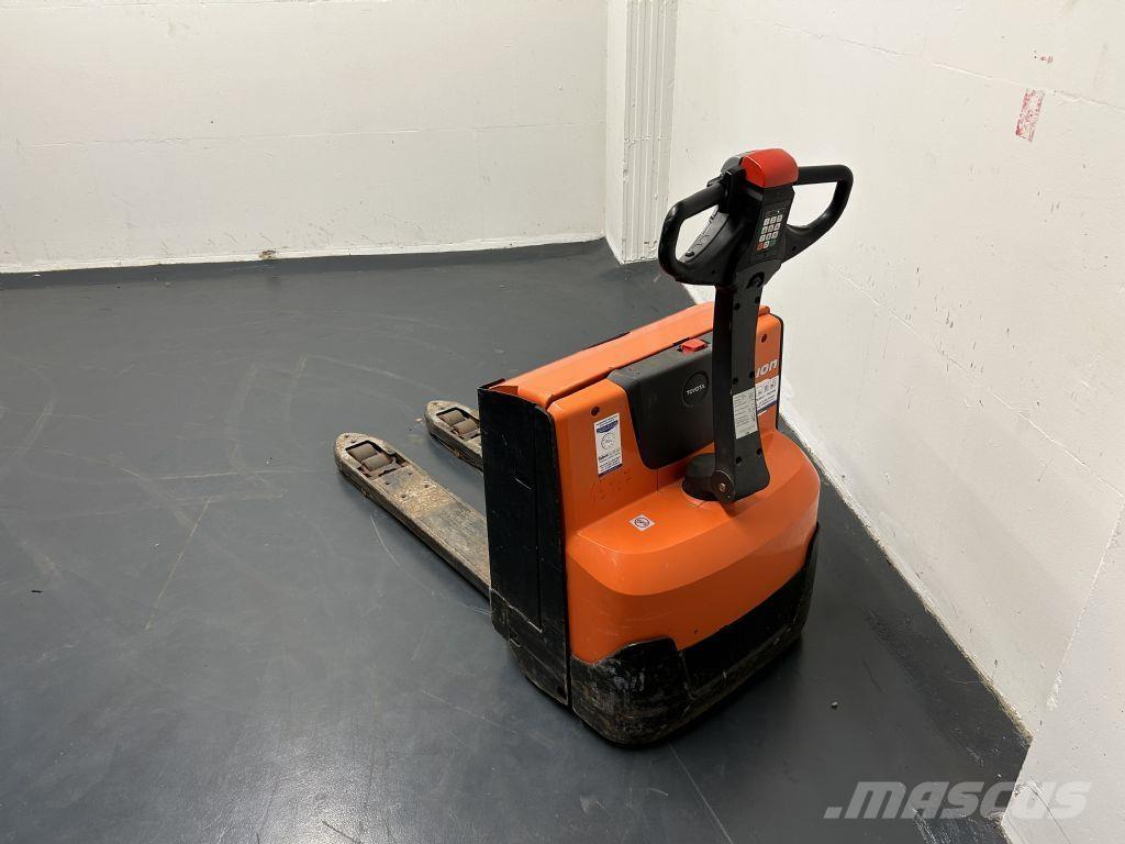 BT LWE200 - Lithium Ion Transpalette accompagnant