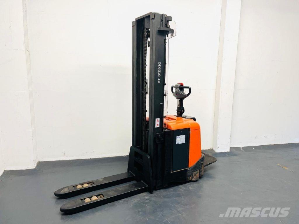 BT SPE160L Gerbeur accompagnant