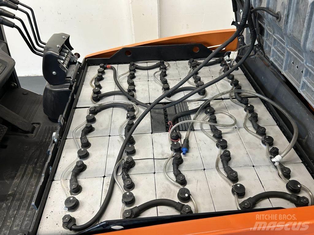 Doosan B25S-7 Chariots élévateurs électriques
