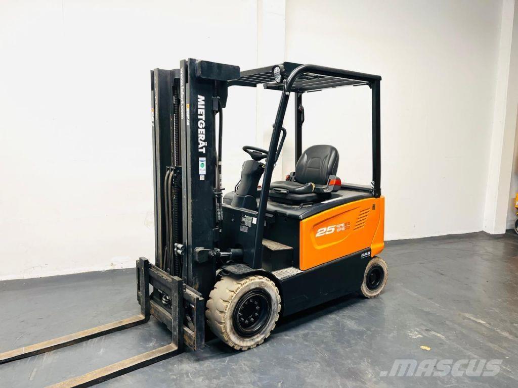 Doosan B25X-7 Plus Chariots élévateurs électriques