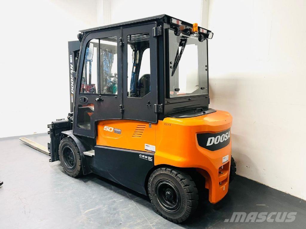 Doosan B50X-7 Chariots élévateurs électriques