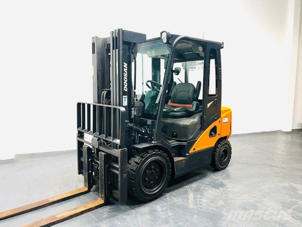 Doosan D30S-7 Chariots diesel