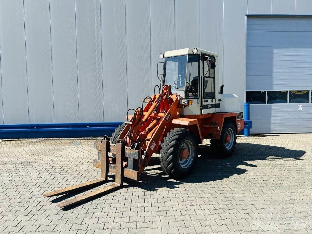 Schaeff KL835 Chargeuse compacte