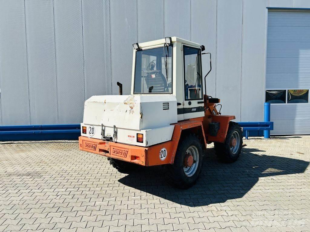 Schaeff KL835 Chargeuse compacte