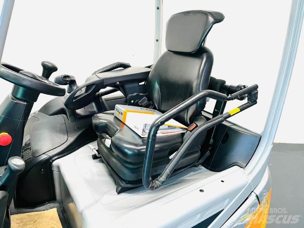 Still RX20-20 Chariots élévateurs électriques