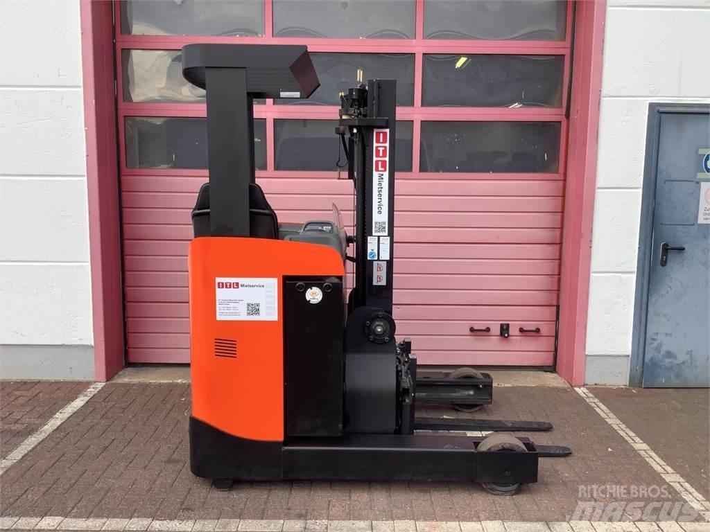 Toyota RRE120B Chariot à mât rétractable