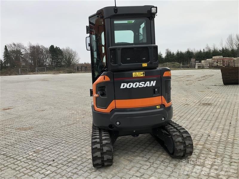 Doosan DX27Z-7 Mini pelle < 7t
