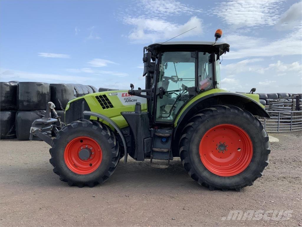CLAAS ARION 610 Tracteur
