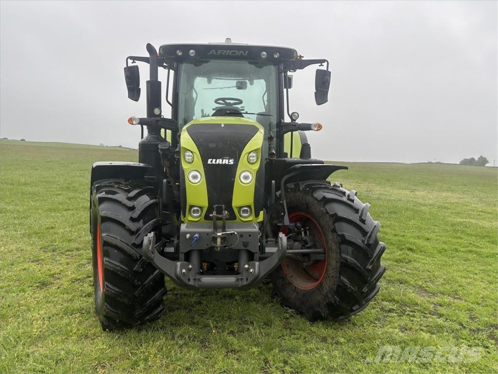CLAAS ARION 610 Tracteur