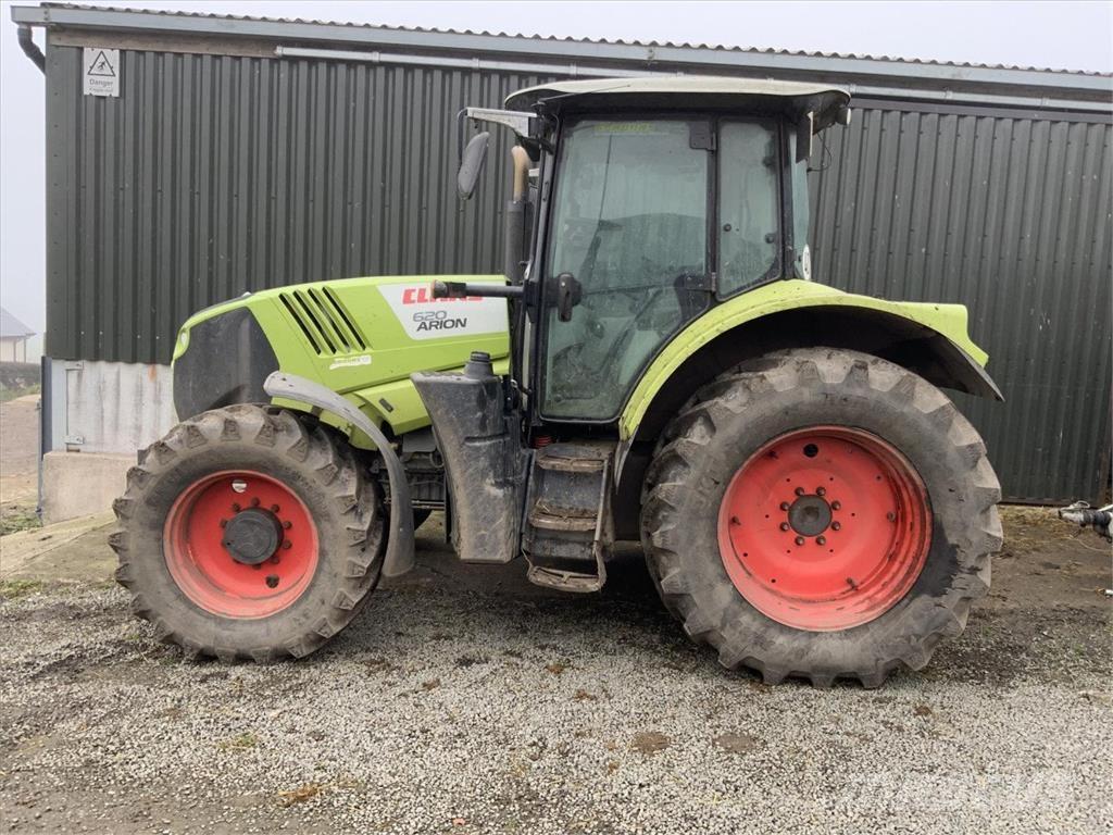 CLAAS ARION 620 Tracteur
