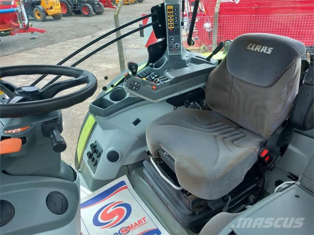 CLAAS ARION 630 Tracteur