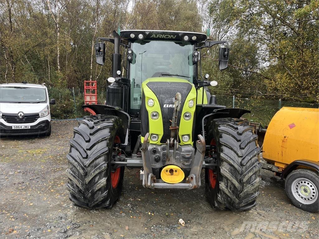 CLAAS ARION 650 Tracteur