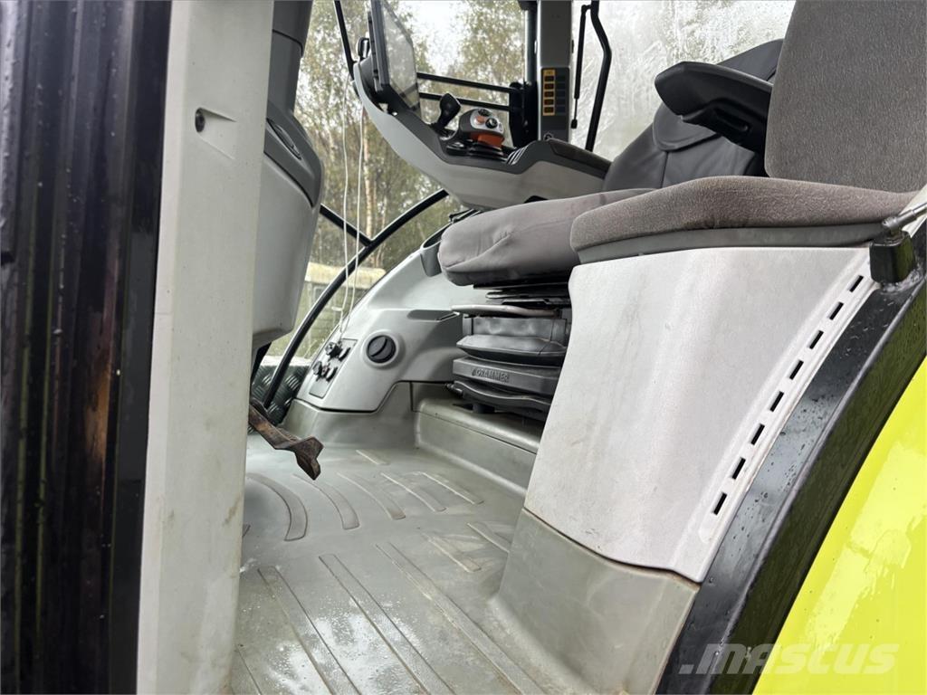 CLAAS ARION 650 Tracteur
