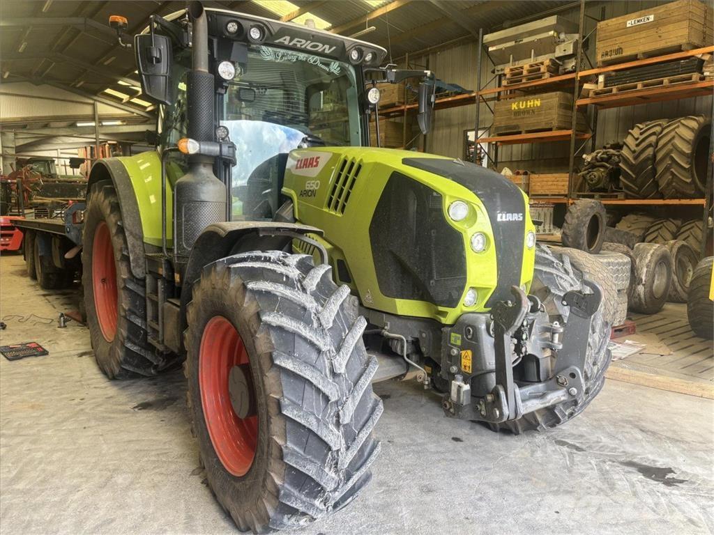 CLAAS ARION 650 Tracteur
