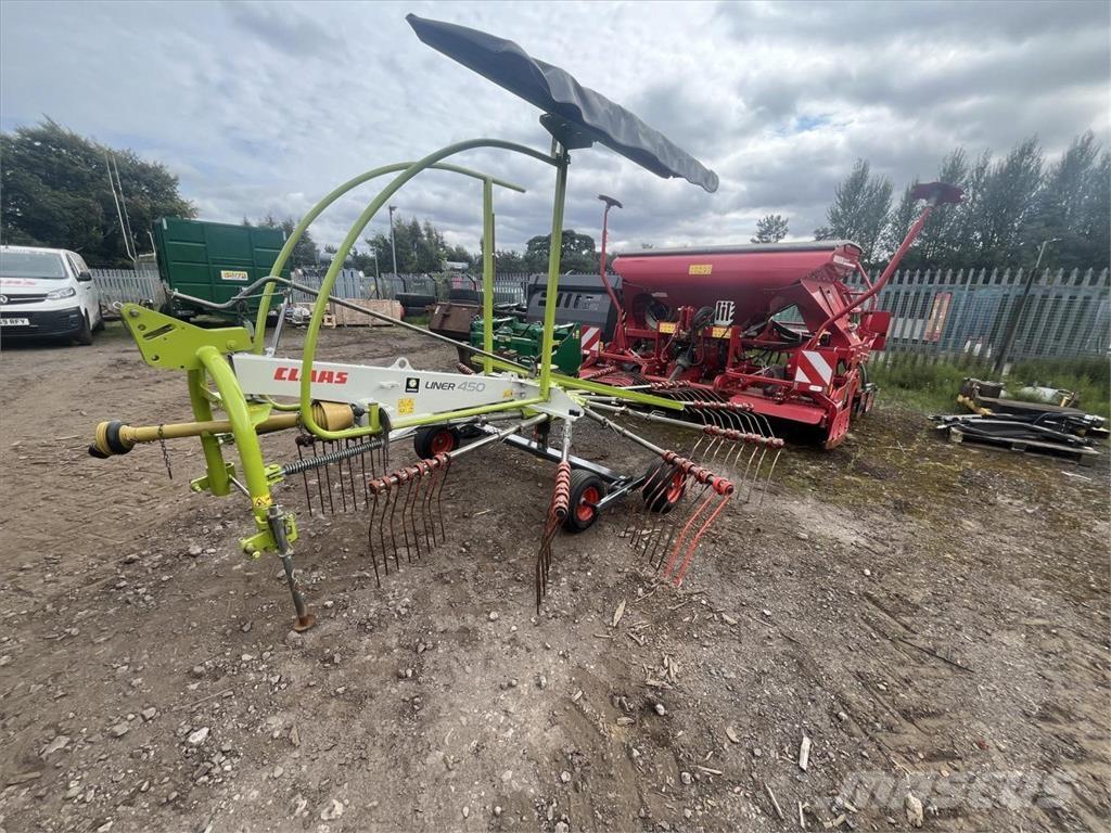 CLAAS LINER 450 Rateau faneur