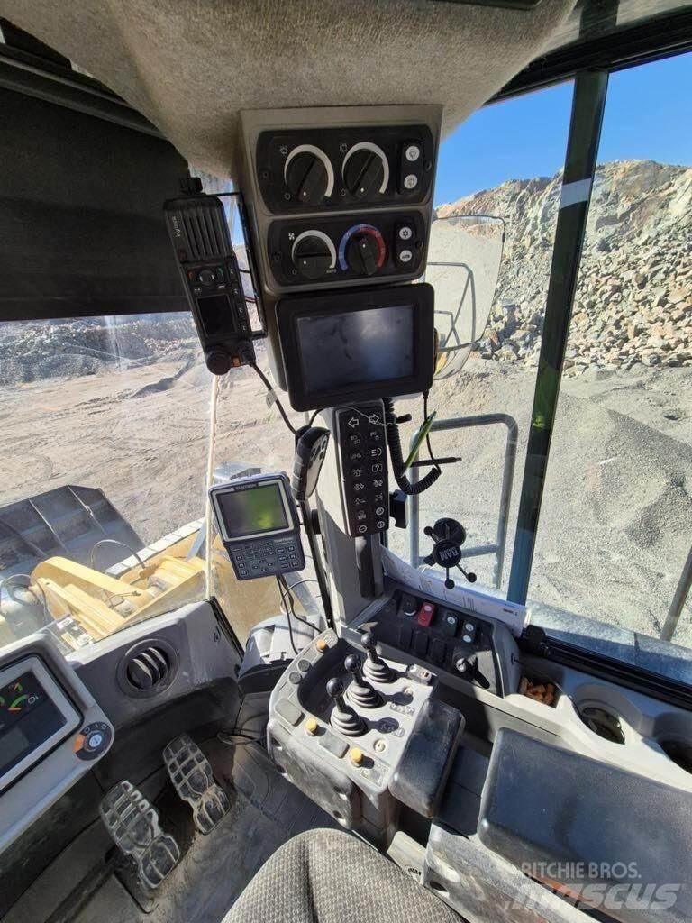 CAT 980M Chargeuse sur pneus