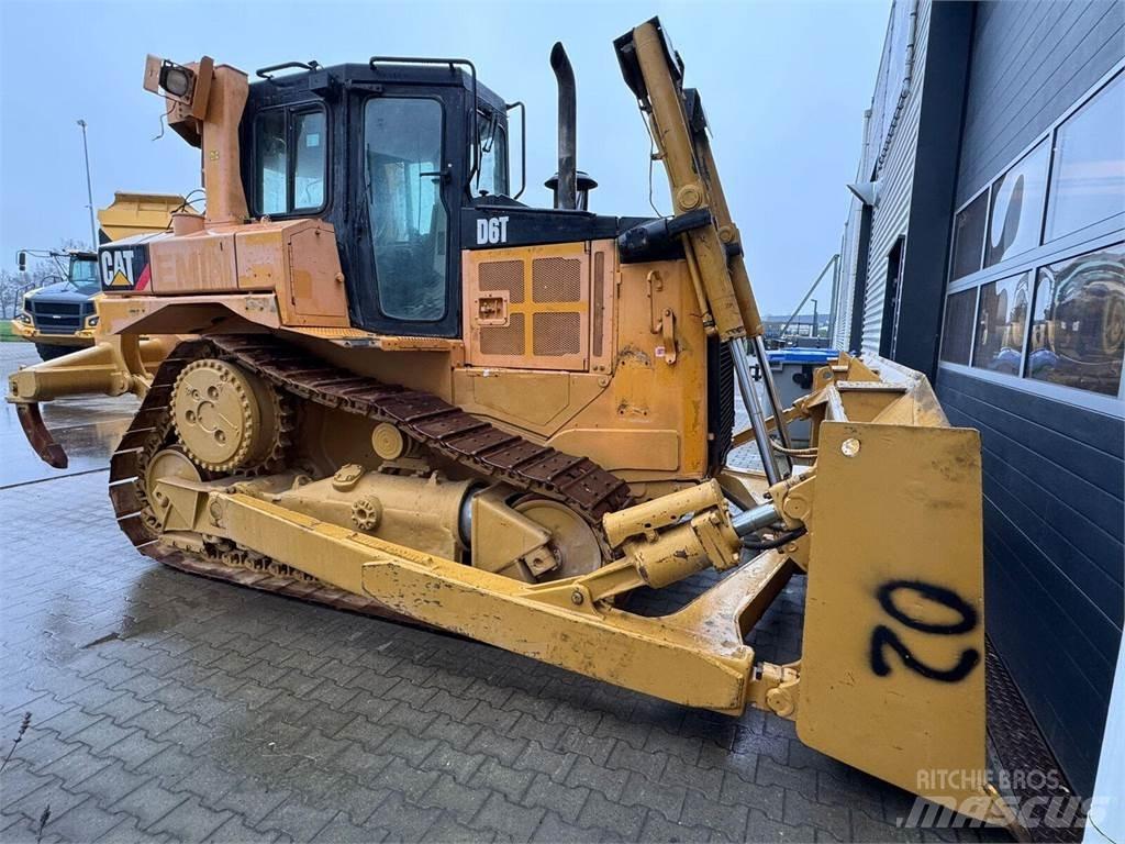 CAT D6T Bouteurs sur chenilles