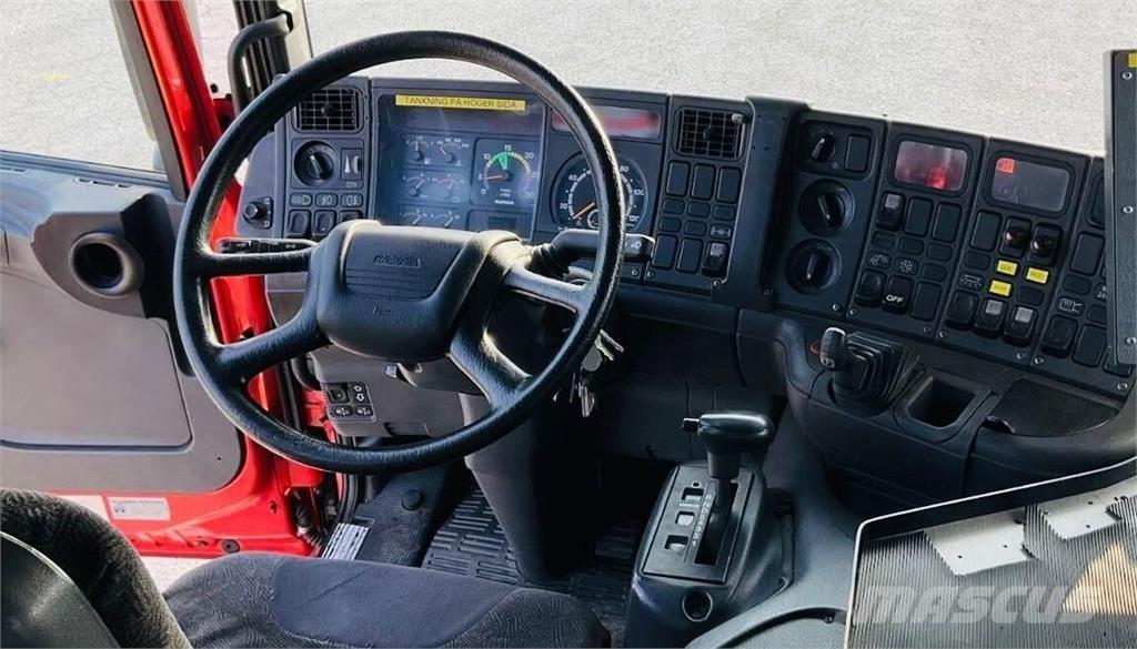 Scania 94G Camion de pompier
