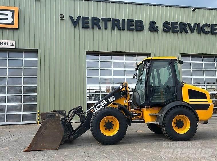 JCB 409 Chargeuse sur pneus