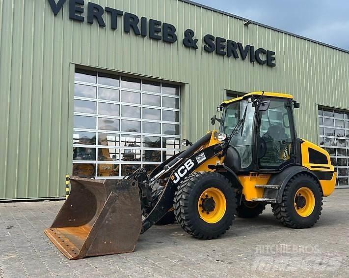JCB 409 Chargeuse sur pneus