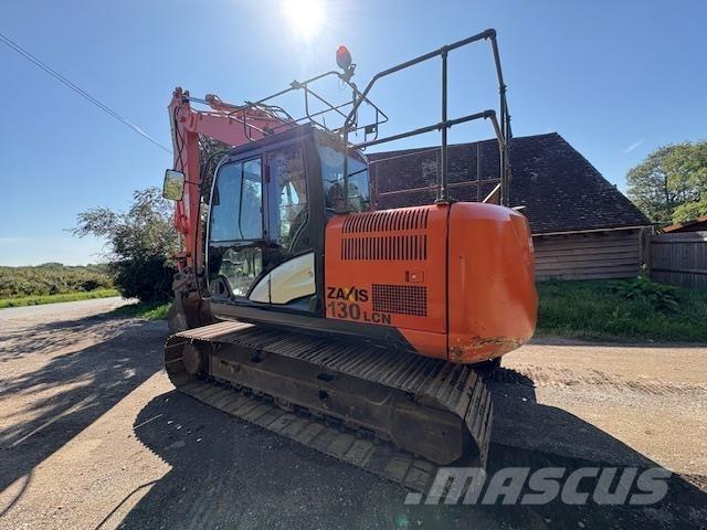 Hitachi ZX130-5 Pelle sur chenilles